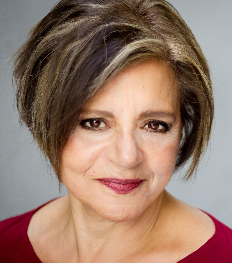 Kathryn Kates Headshot